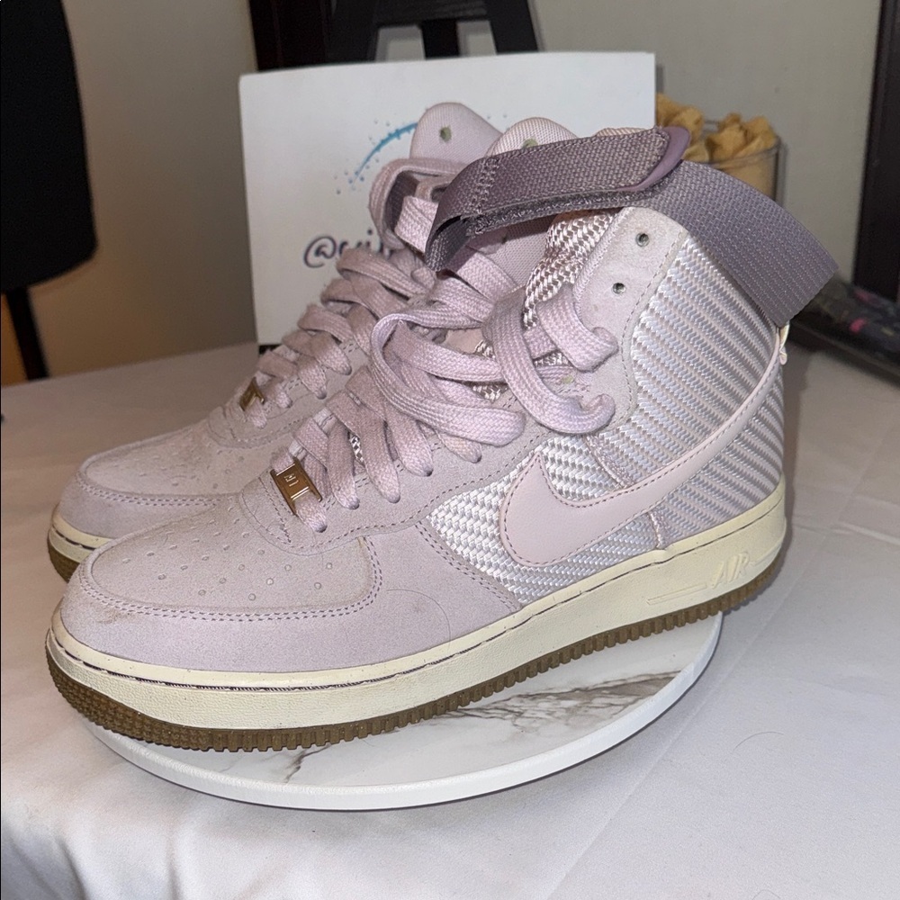 Women's High-Top Nike AF1 Sneakers in Light Purple and Cream